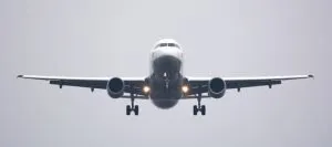 airplane landing as a symbol of creating and optimizing landing page