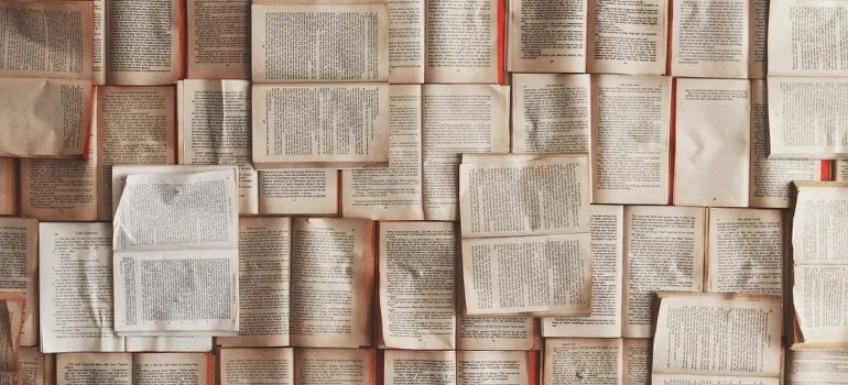 books depicting readability in SEO